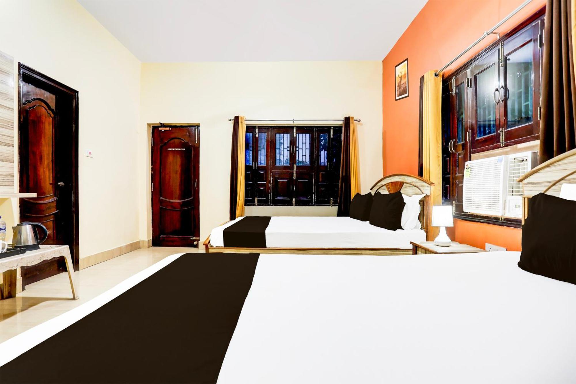 Hotel O R B Palace Varanasi Eksteriør billede