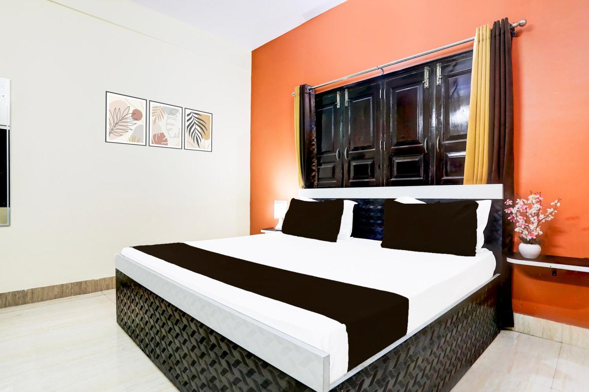 Hotel O R B Palace Varanasi Eksteriør billede