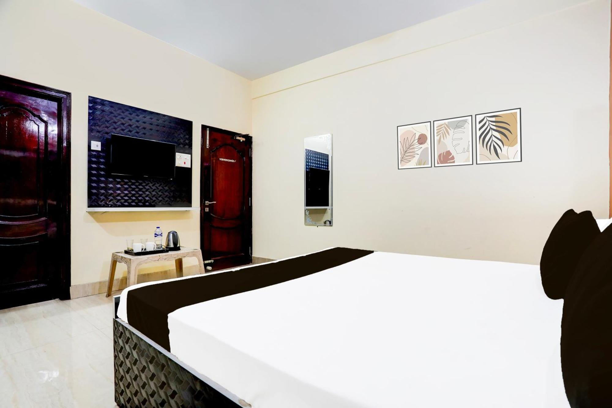 Hotel O R B Palace Varanasi Eksteriør billede