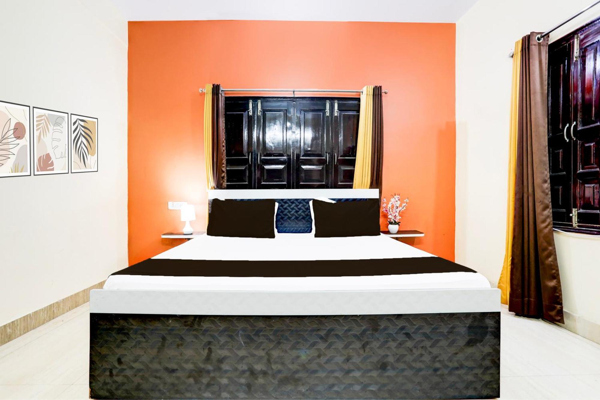 Hotel O R B Palace Varanasi Eksteriør billede