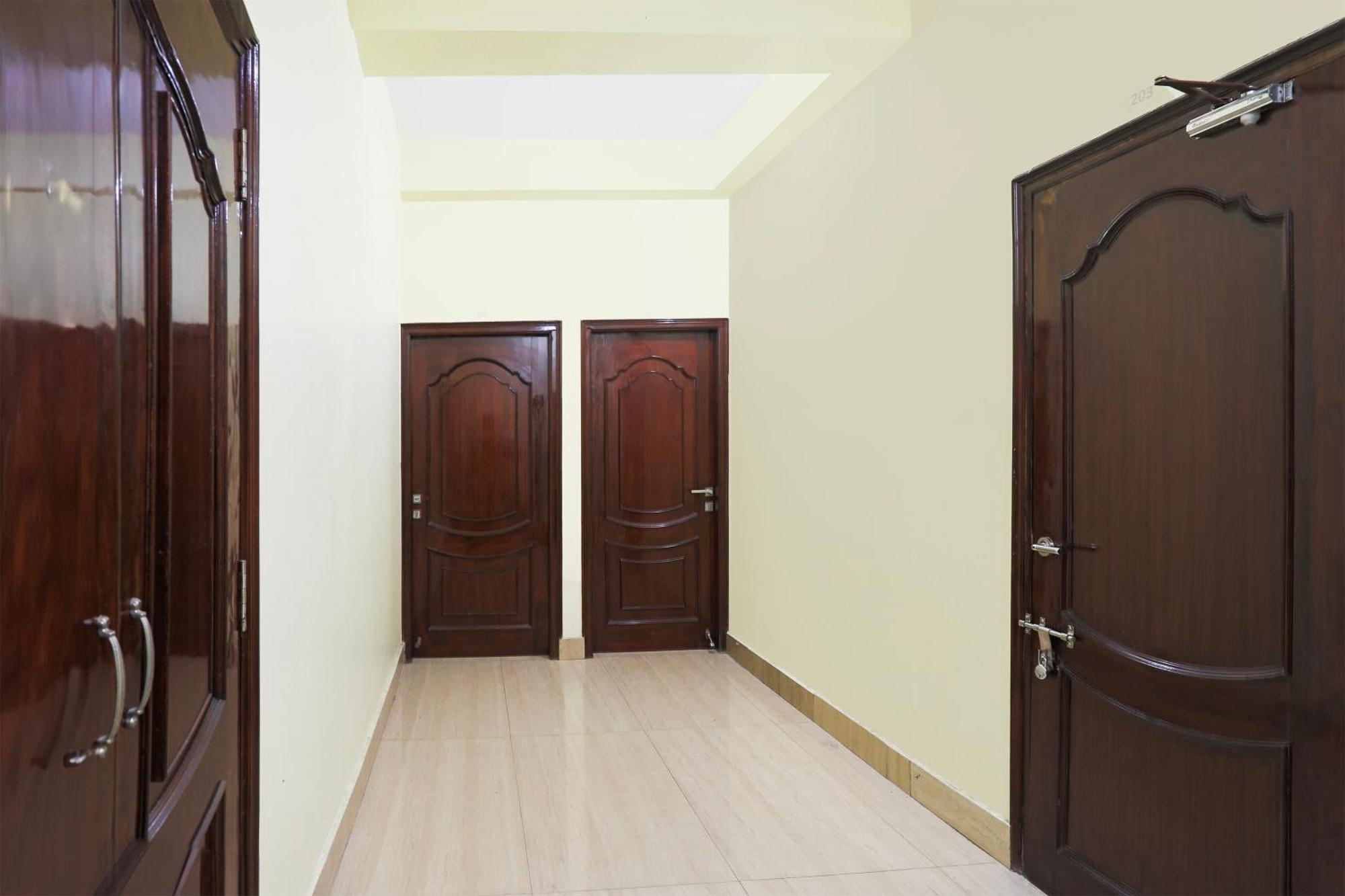 Hotel O R B Palace Varanasi Eksteriør billede